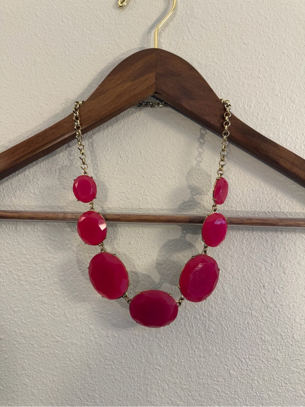 Francesca's Collections Hot Pink Faceted Statement Necklace